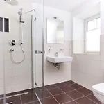 Bei Meyers Schlafen&feiern 3*