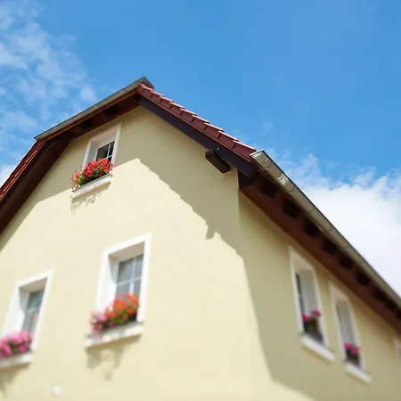 Bei Meyers Schlafen & Feiern 3* Bohlen (Saxony)