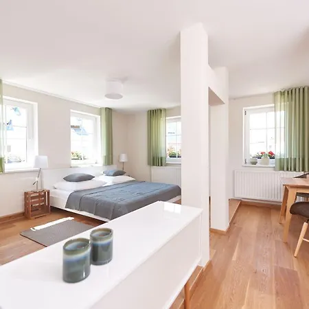 Bei Meyers Schlafen & Feiern Гостевой дом 3*