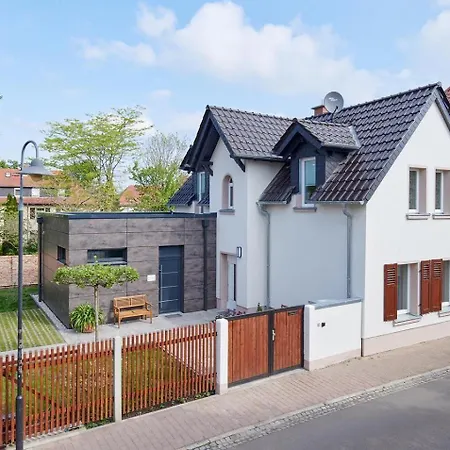 Гостевой дом Bei Meyers Schlafen & Feiern Bohlen (Saxony)