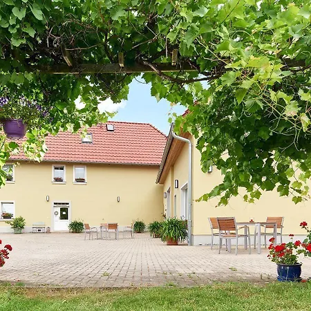 Bei Meyers Schlafen & Feiern Гостевой дом 3*