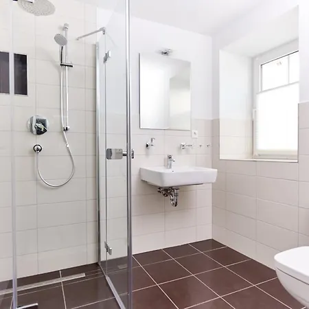 Bei Meyers Schlafen & Feiern