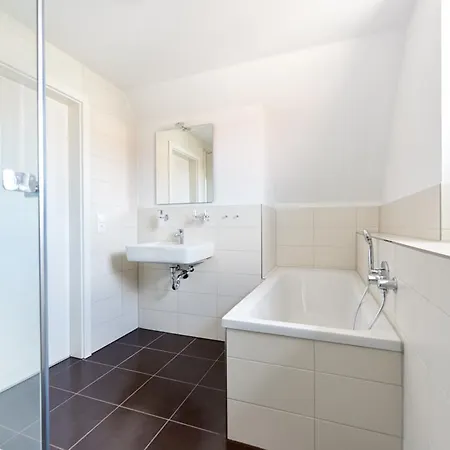 Bei Meyers Schlafen & Feiern Гостевой дом Bohlen (Saxony)