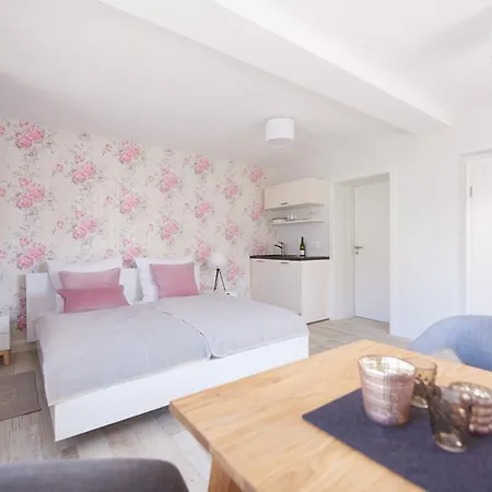 Bei Meyers Schlafen & Feiern Bohlen (Saxony)