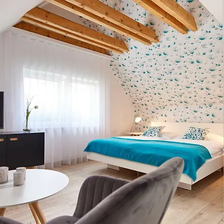 Bei Meyers Schlafen & Feiern Bohlen (Saxony)