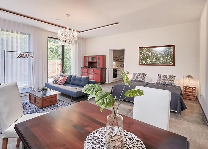 Bei Meyers Schlafen & Feiern 招待所 3*