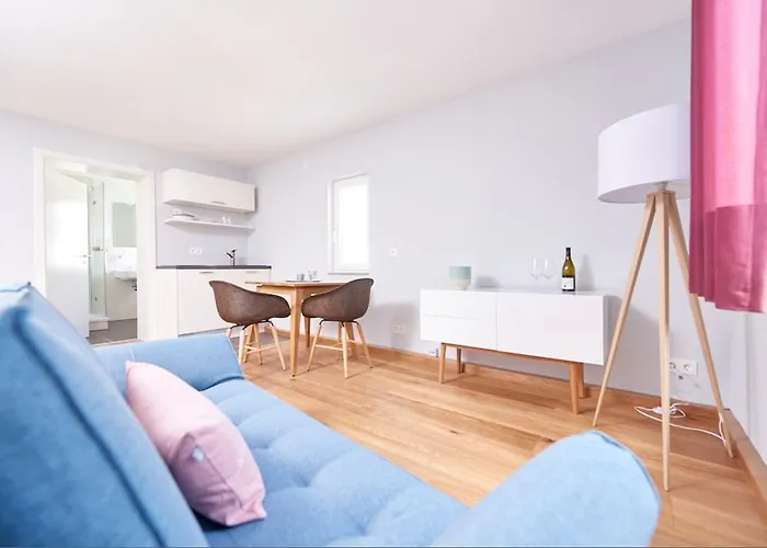 Bei Meyers Schlafen & Feiern 招待所